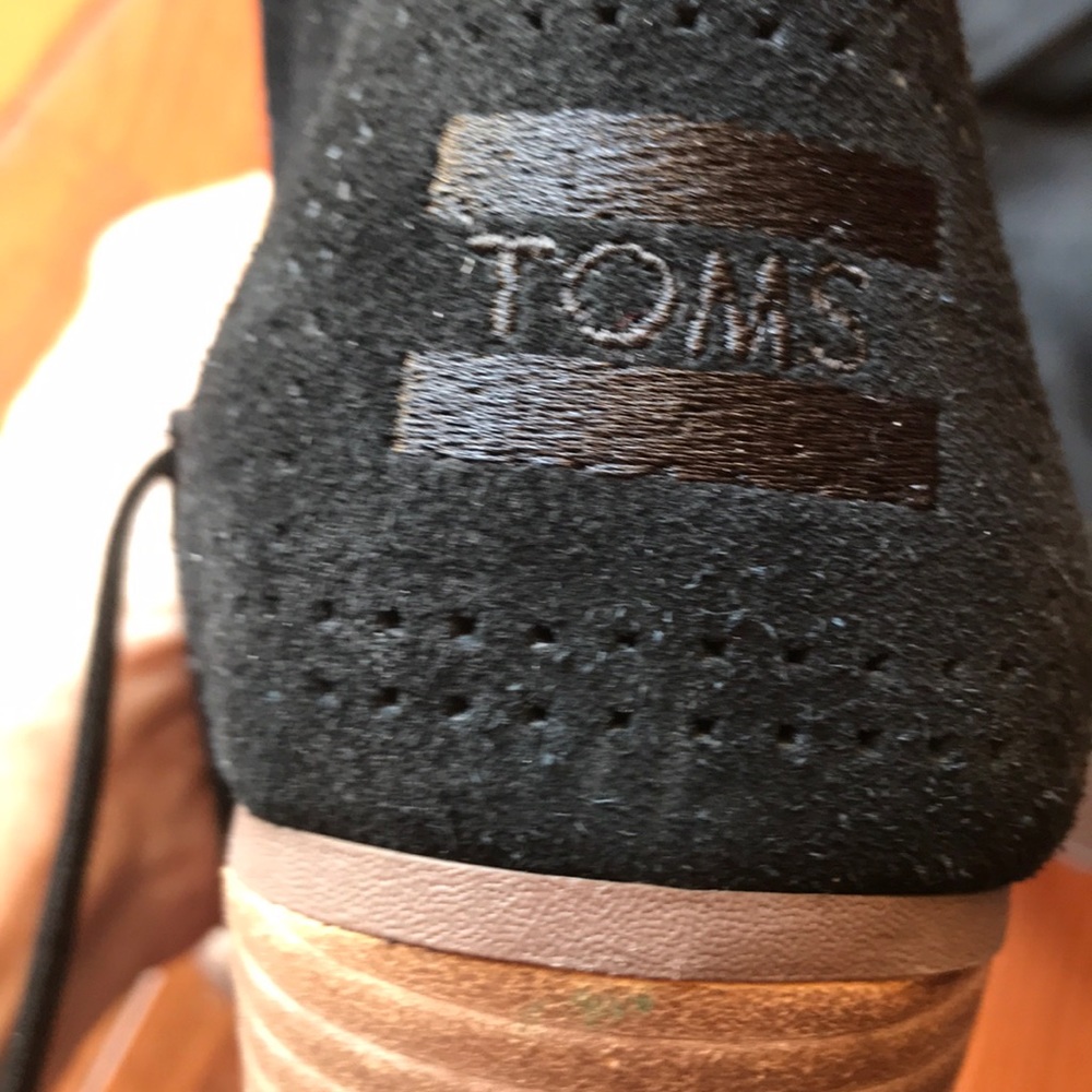Tom’s black peep toe wedge - Picture 6 of 8